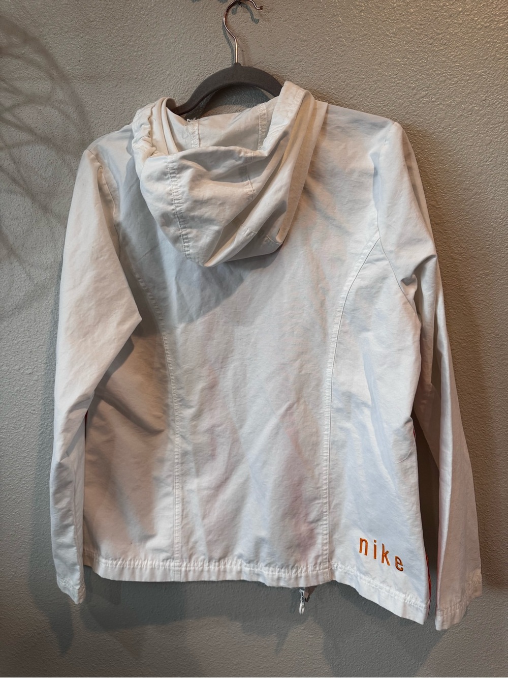 Nike White Hooded Windbreaker Jacket with Orange & Pink Stripes. Gorpcore - Picture 5 of 13